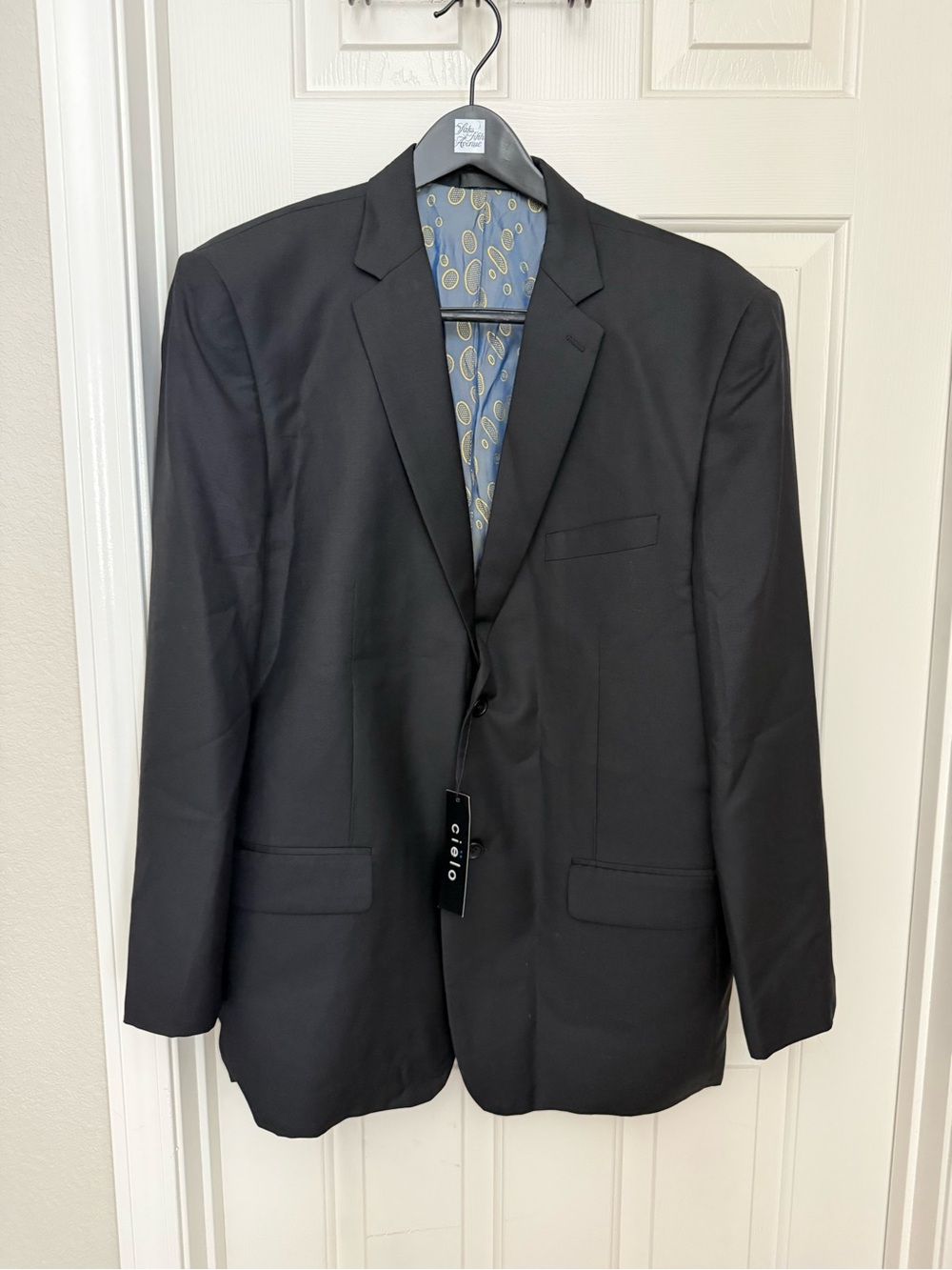 Cielo Black Men's Single-Breasted Suit Jacket